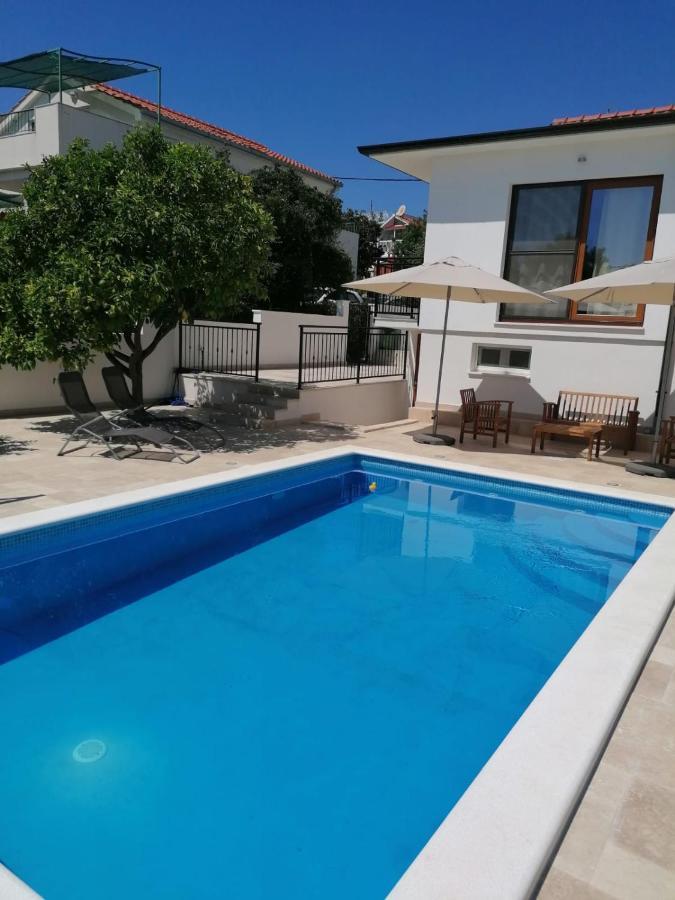Villa Vlatino Seget Vranjica Esterno foto