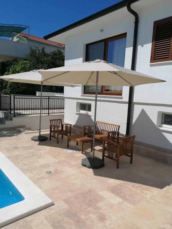 Villa Vlatino Seget Vranjica Esterno foto