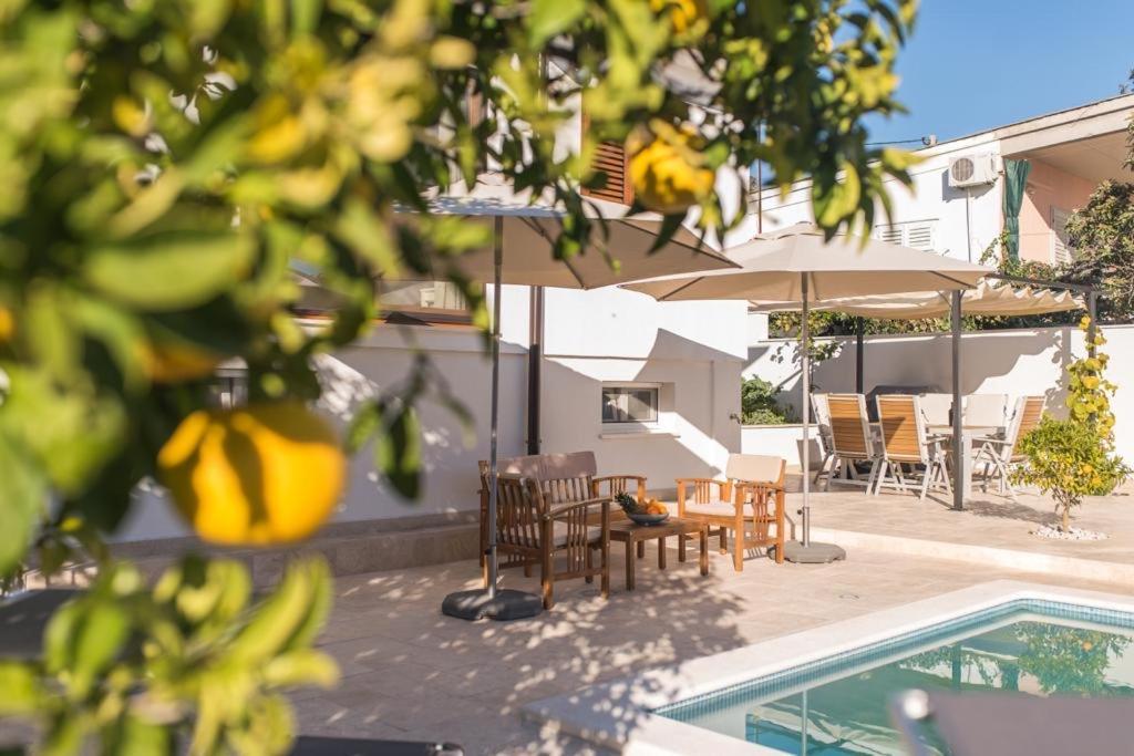 Villa Vlatino Seget Vranjica Esterno foto