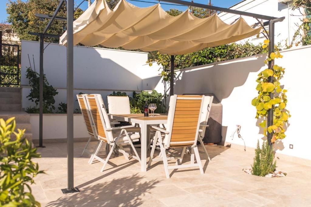 Villa Vlatino Seget Vranjica Esterno foto