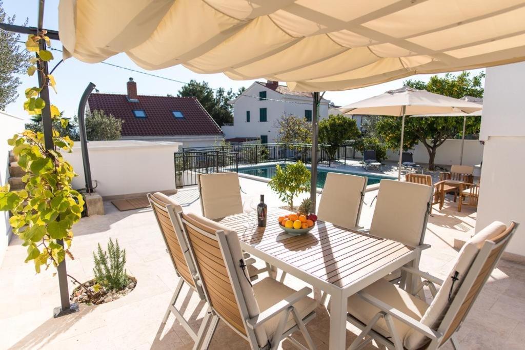 Villa Vlatino Seget Vranjica Esterno foto