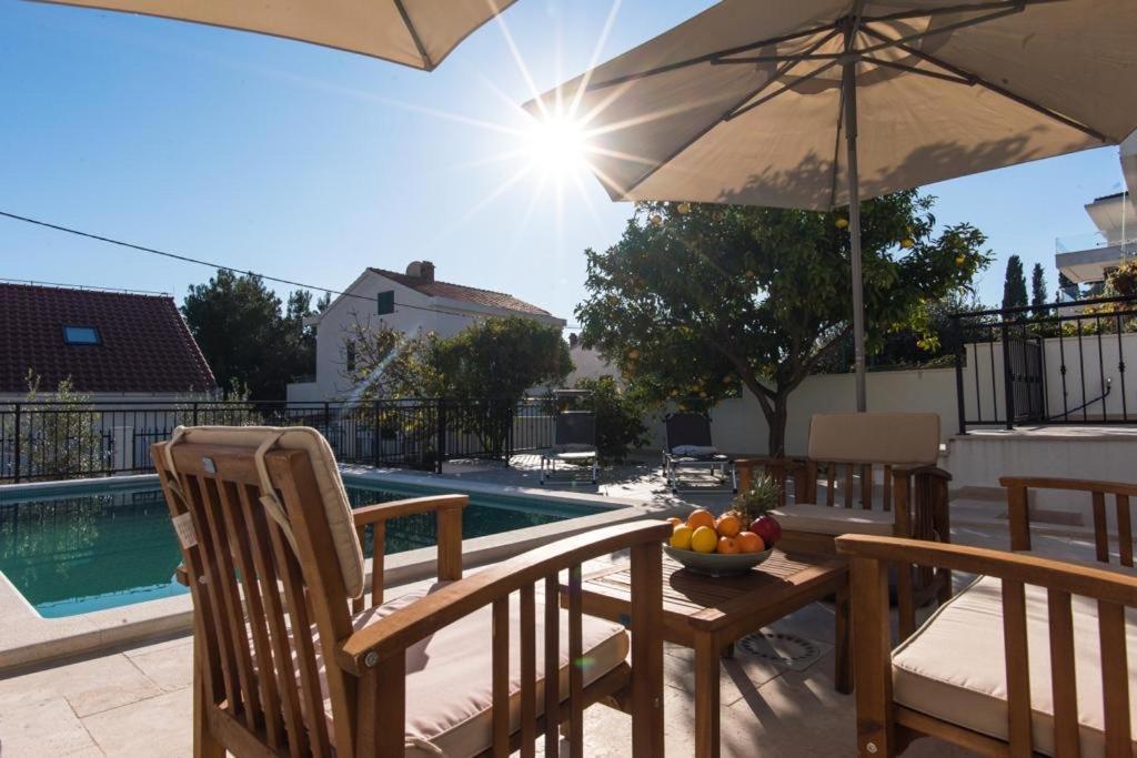 Villa Vlatino Seget Vranjica Esterno foto