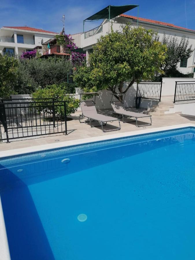 Villa Vlatino Seget Vranjica Esterno foto